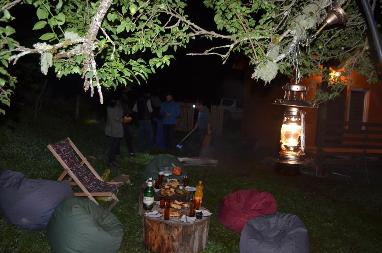 Cottage Shgedi メスティア エクステリア 写真