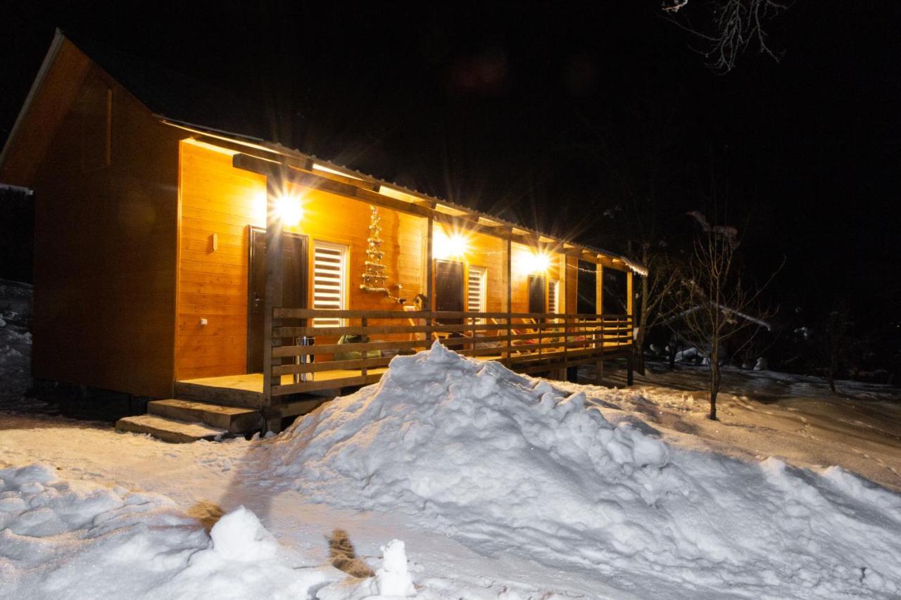 Cottage Shgedi メスティア エクステリア 写真