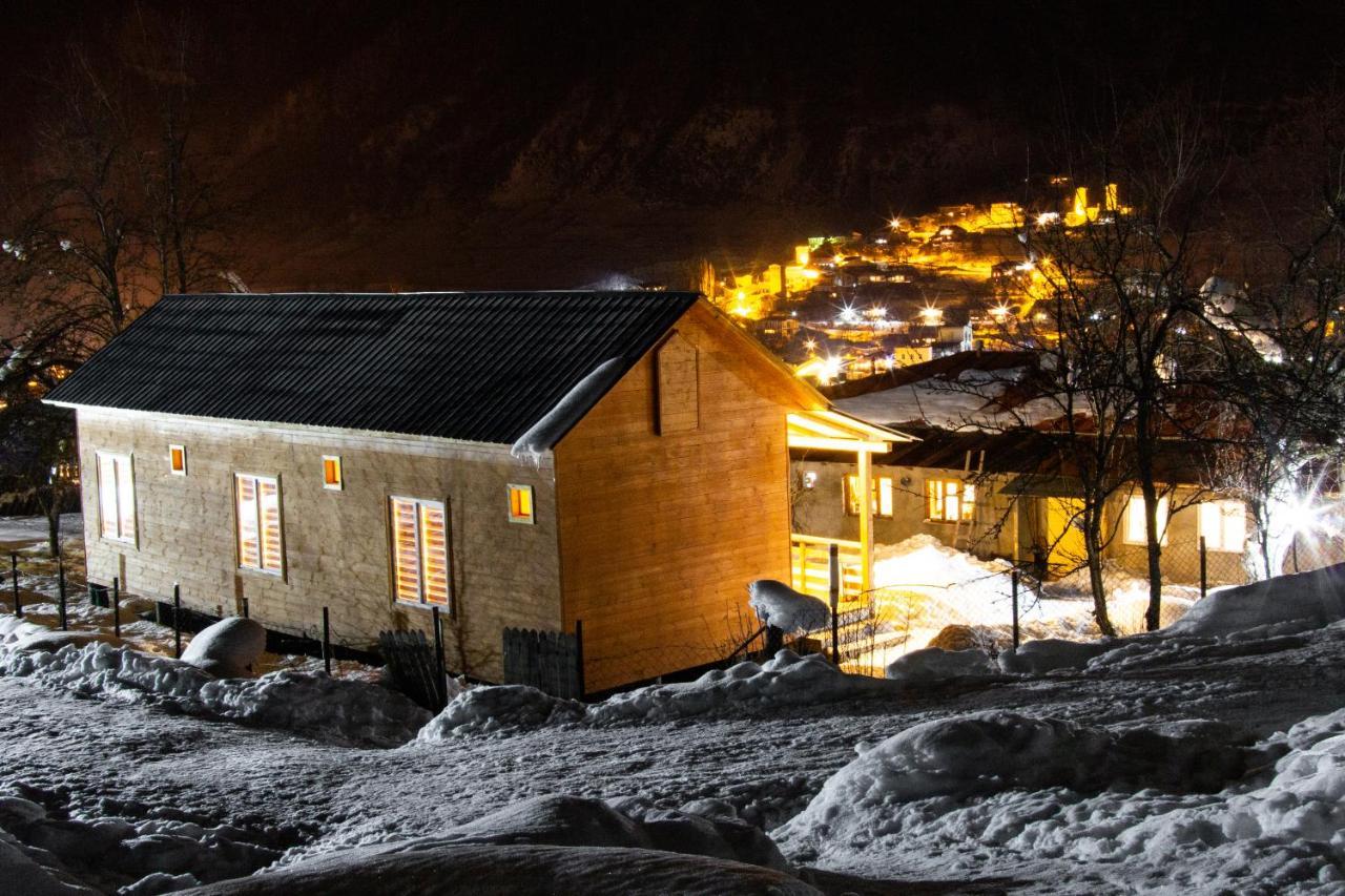 Cottage Shgedi メスティア エクステリア 写真